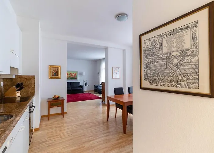 Apartman 1br Near - Fb6 *